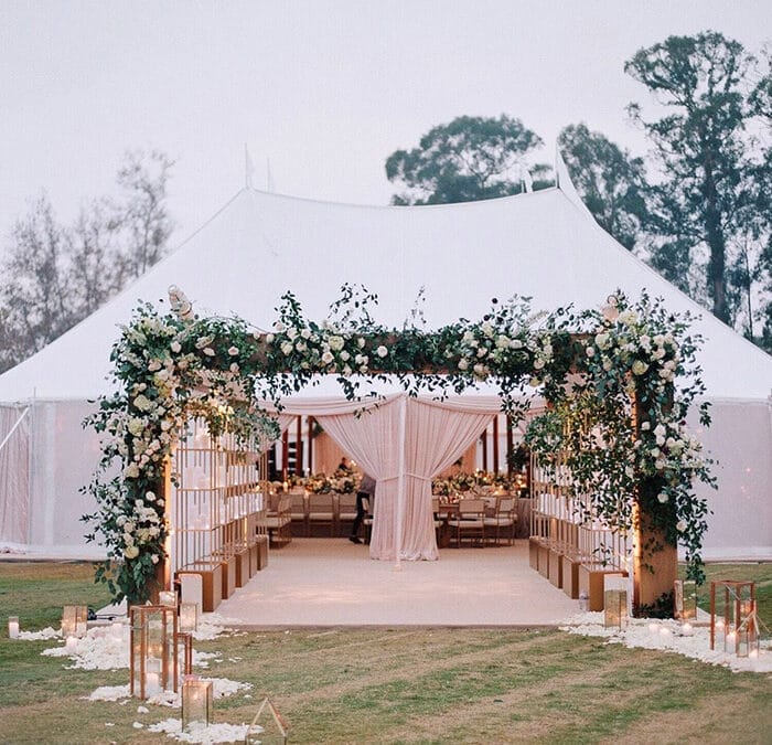 The advantages of having an outdoor wedding tent in a natural setting